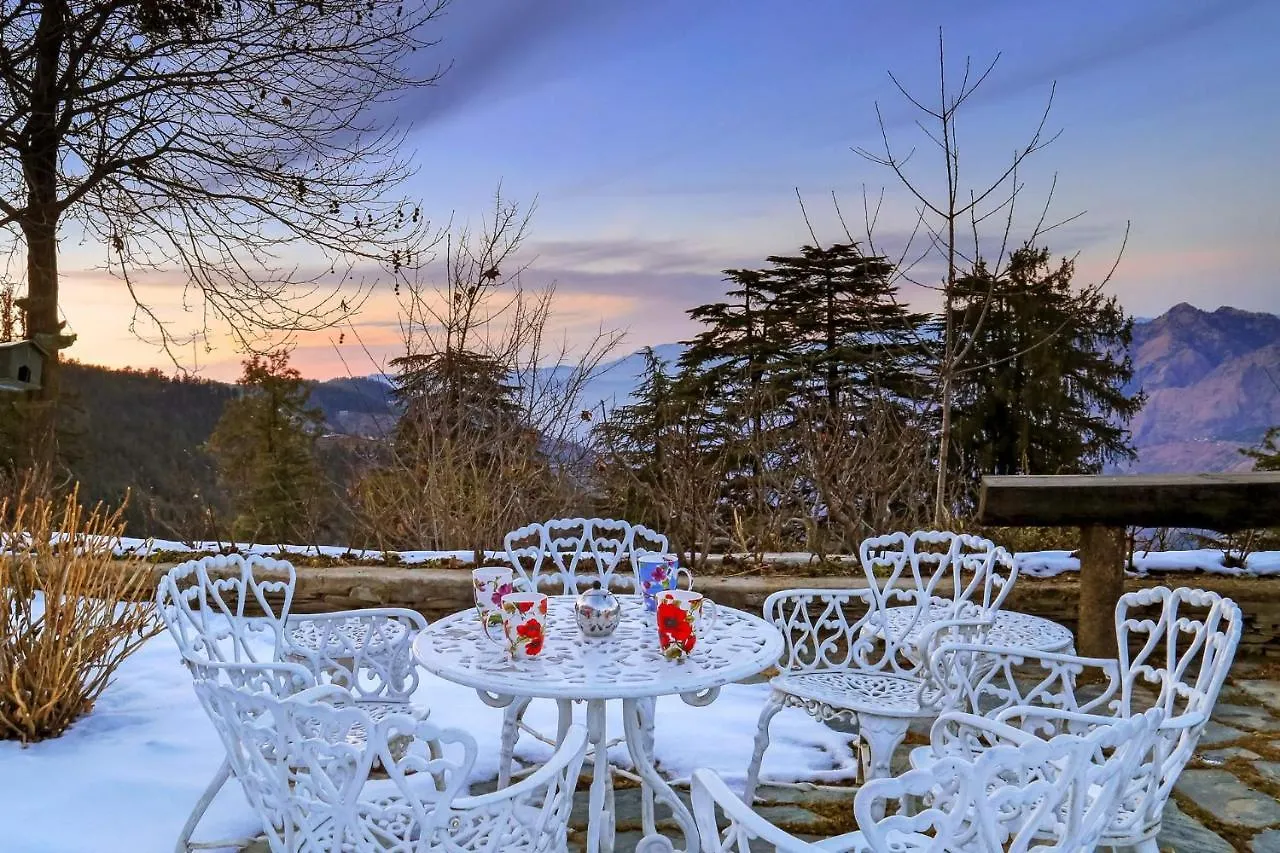 Villa Stayvista At Violet Hill With Bonfire, Gazebo & Hill View Shimla