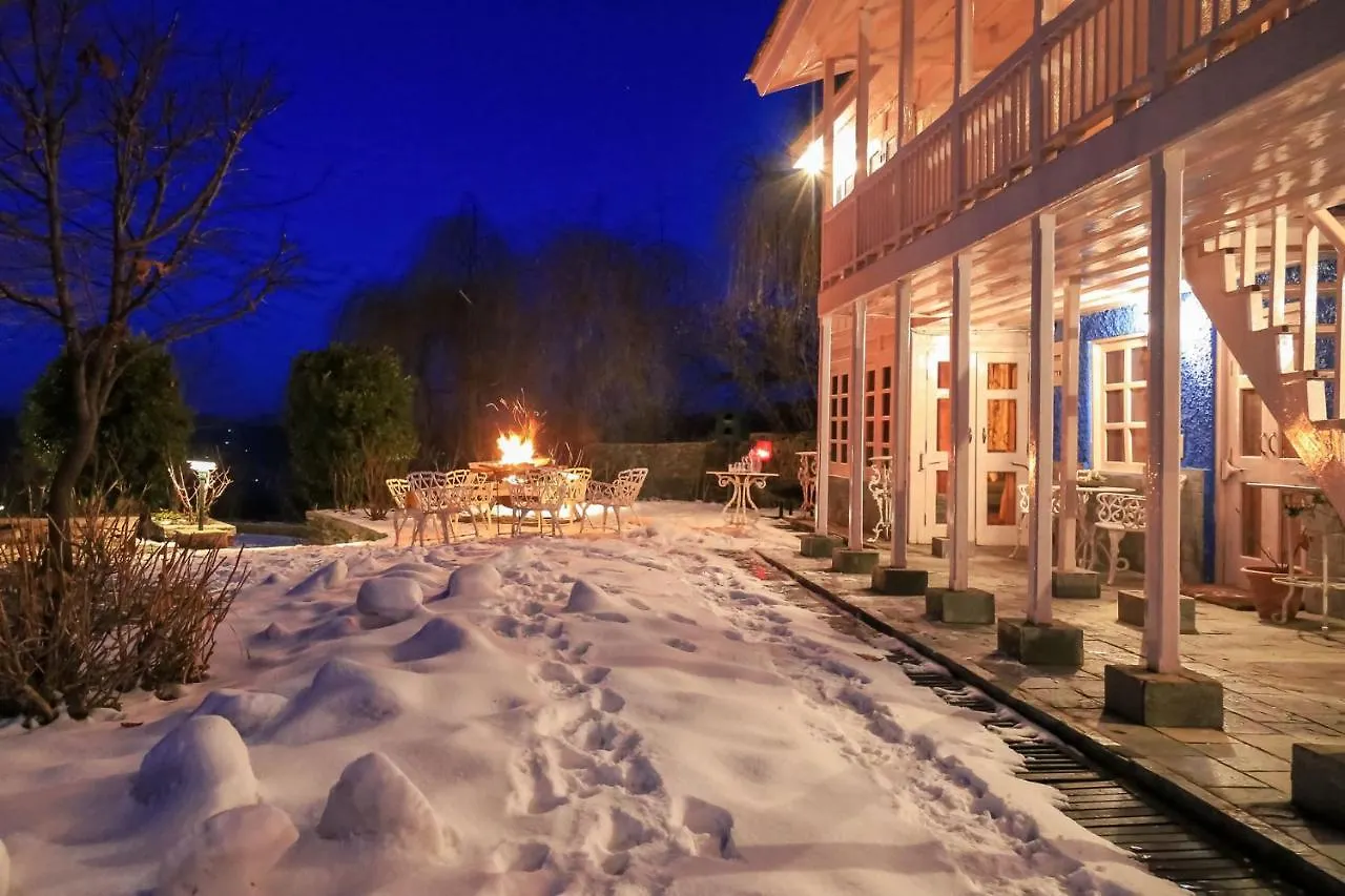 Villa Stayvista At Violet Hill With Bonfire, Gazebo & Hill View Shimla India