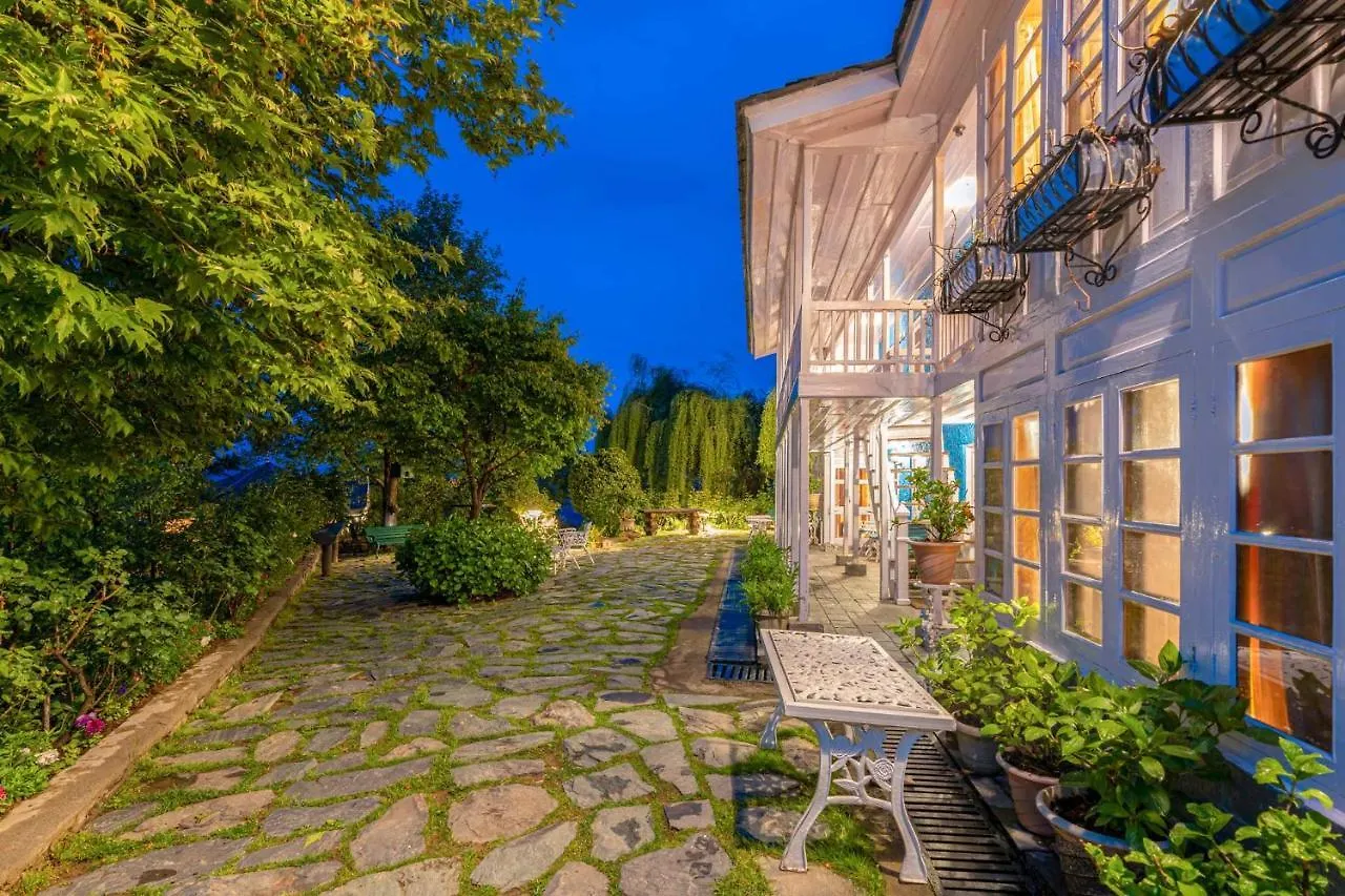 Villa Stayvista At Violet Hill With Bonfire, Gazebo & Hill View Shimla India
