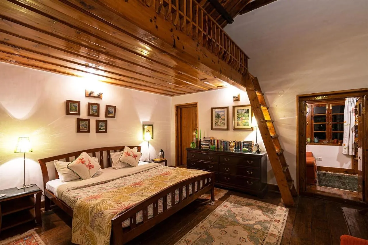 Stayvista At Violet Hill With Bonfire, Gazebo & Hill View Shimla