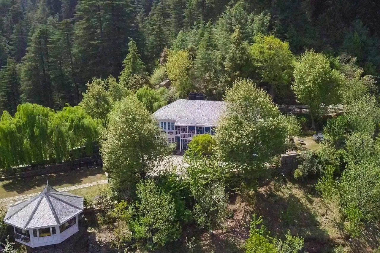 Villa Stayvista At Violet Hill With Bonfire, Gazebo & Hill View Shimla